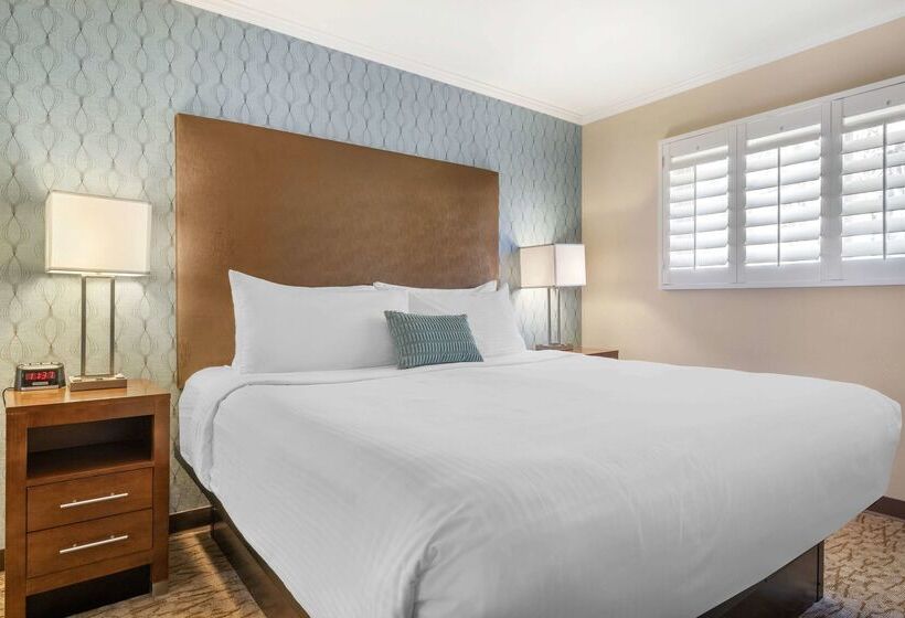 هتل Best Western Plus Beach View Lodge Carlsbad