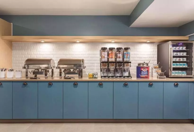 هتل Country Inn & Suites By Radisson Erie Pa