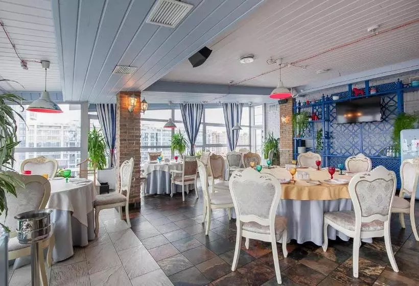 Отель Crowne Plaza Krasnodar  Centre, An Ihg