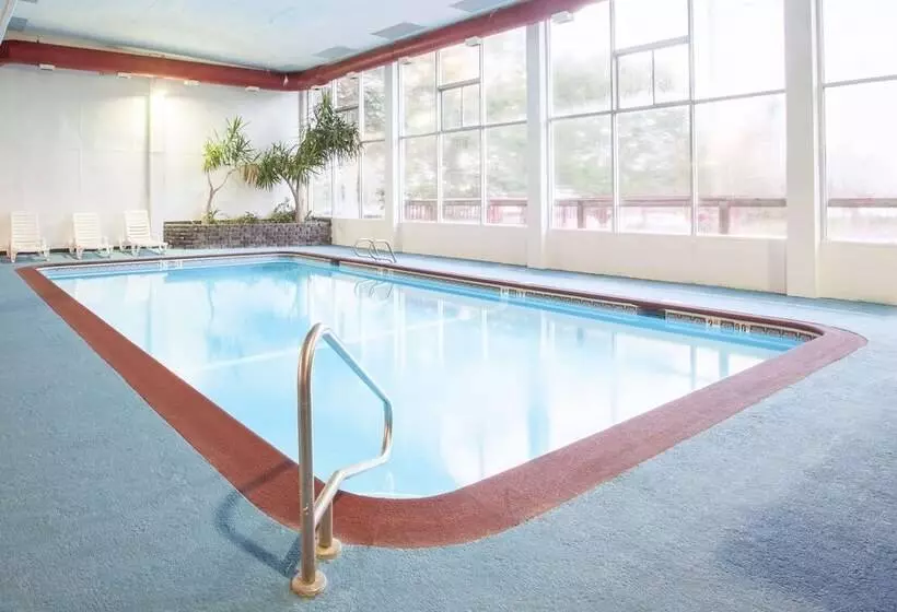 Отель Days Inn By Wyndham Columbia I 70