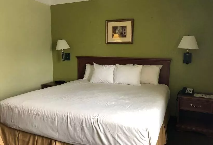 Отель Days Inn By Wyndham Columbia I 70