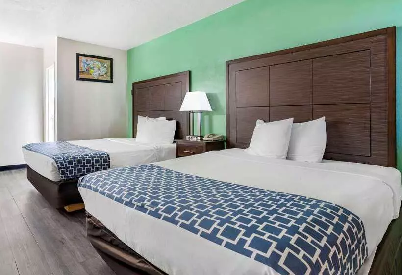 酒店 Econo Lodge Fallon Naval Air Station Area