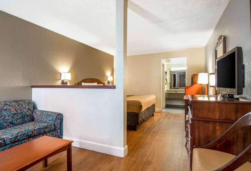 酒店 Econo Lodge Inn & Suites