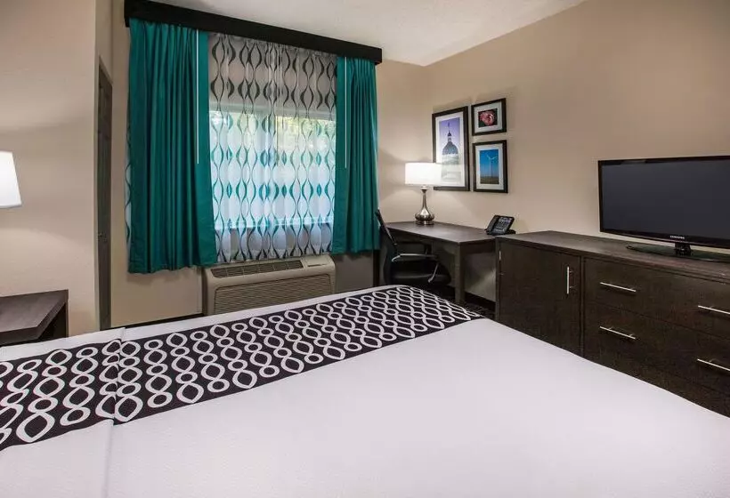 בית מלון כפרי La Quinta Inn By Wyndham Indianapolis North At Pyramids