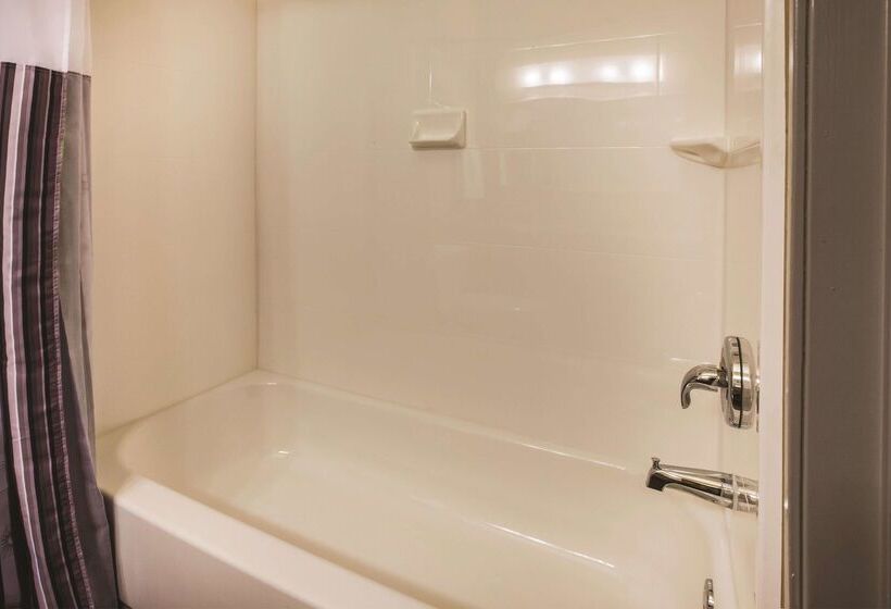 فندق La Quinta Inn By Wyndham Indianapolis North At Pyramids