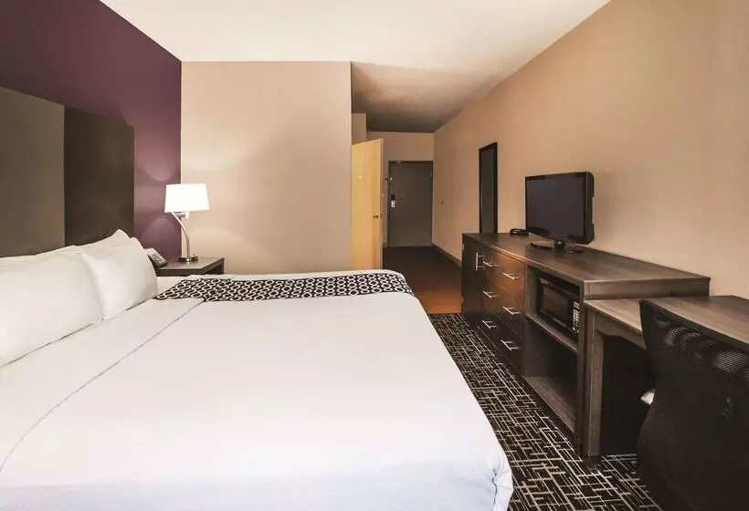 בית מלון כפרי La Quinta Inn By Wyndham Indianapolis North At Pyramids