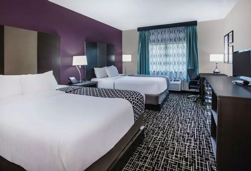 בית מלון כפרי La Quinta Inn By Wyndham Indianapolis North At Pyramids