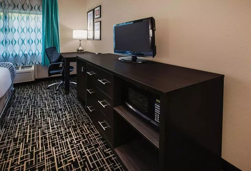 בית מלון כפרי La Quinta Inn By Wyndham Indianapolis North At Pyramids