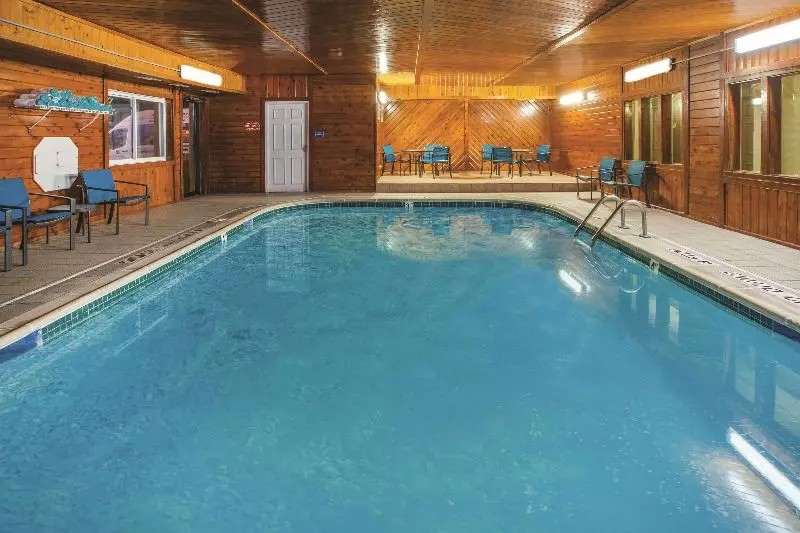 בית מלון כפרי La Quinta Inn By Wyndham Indianapolis North At Pyramids