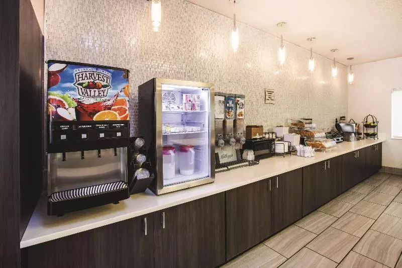 בית מלון כפרי La Quinta Inn By Wyndham Indianapolis North At Pyramids