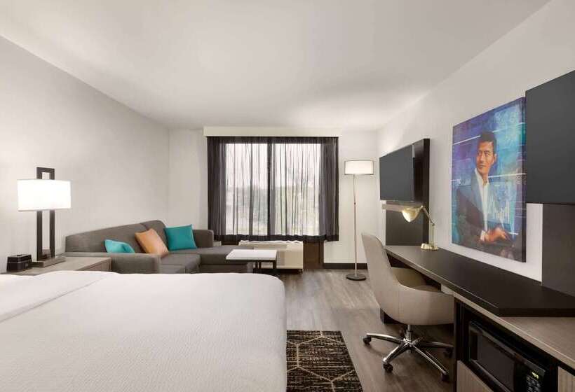 Отель La Quinta Inn & Suites By Wyndham Dothan