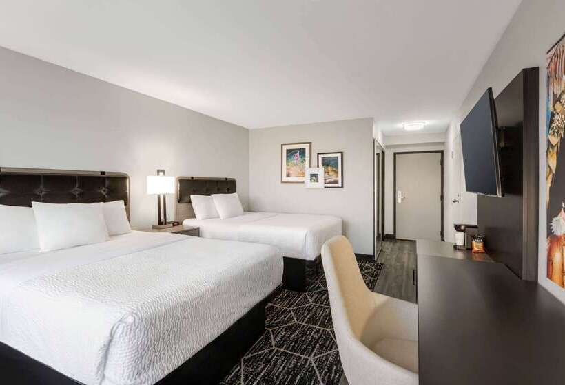 Отель La Quinta Inn & Suites By Wyndham Dothan