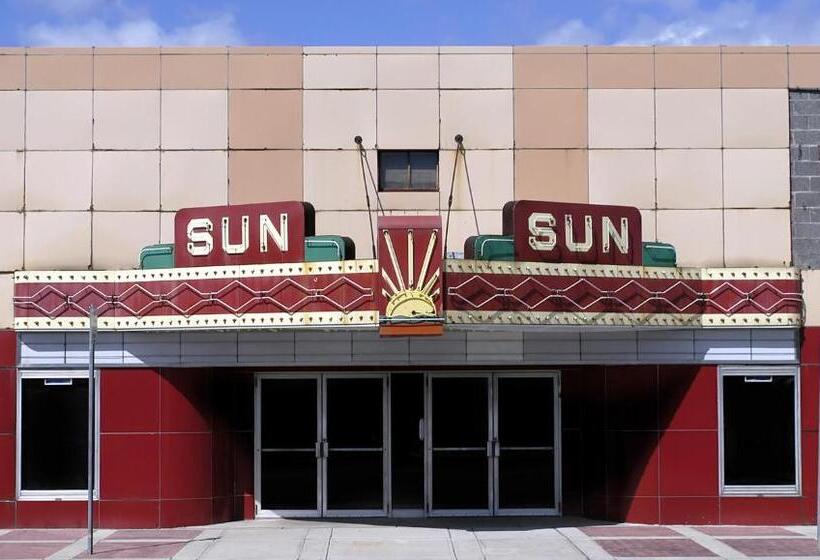 فندق Mayfair Inn