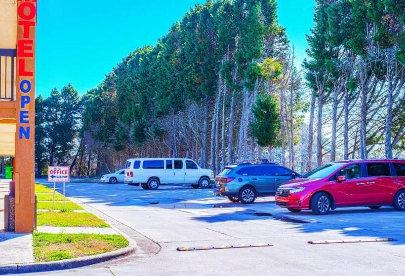 فندق Mayfair Inn