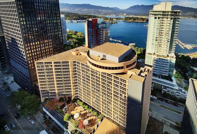 Pinnacle Hotel Harbourfront