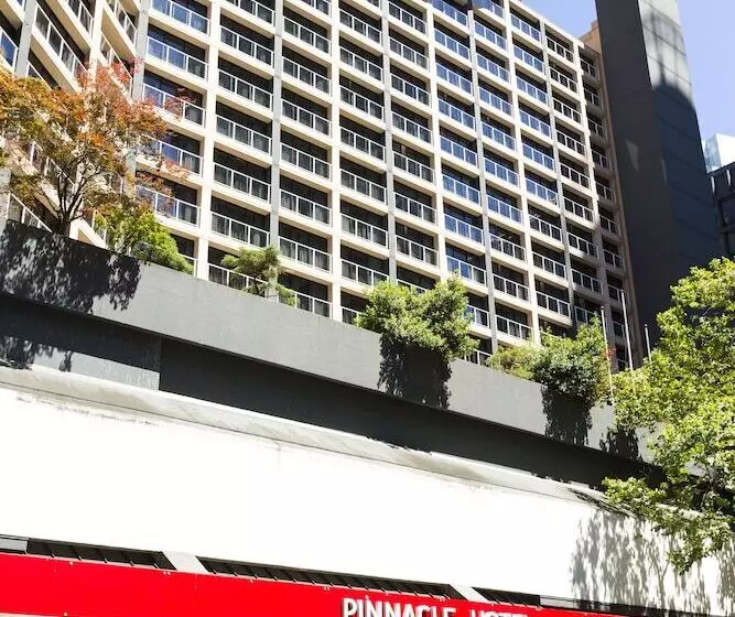 Pinnacle Hotel Harbourfront