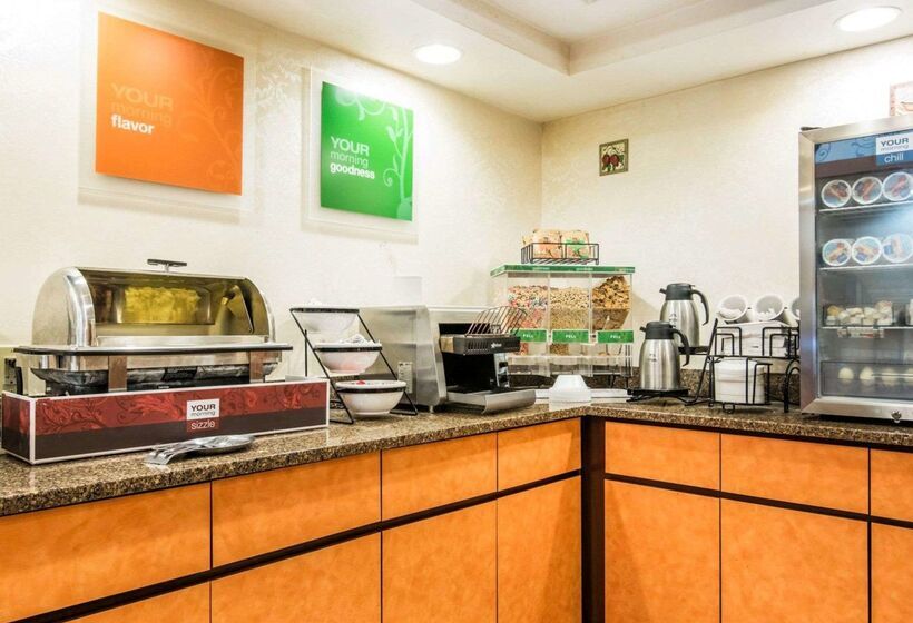 בית מלון כפרי Quality Inn