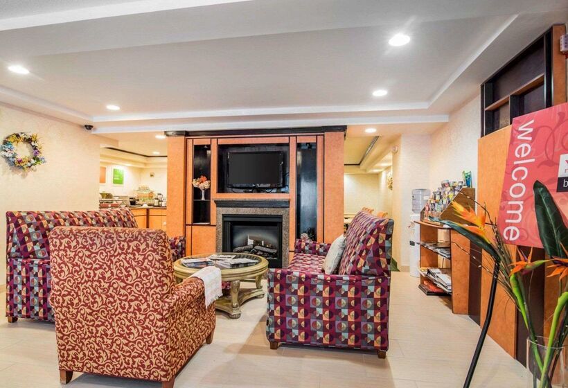 בית מלון כפרי Quality Inn