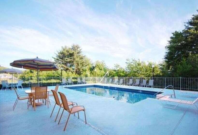 בית מלון כפרי Quality Inn