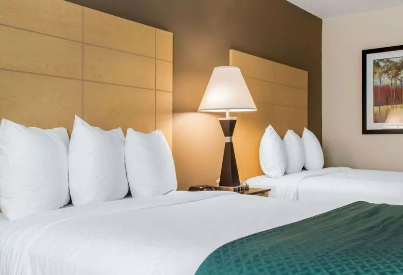 호텔 Quality Inn Geneseo