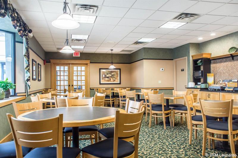 בית מלון כפרי Quality Inn Geneseo