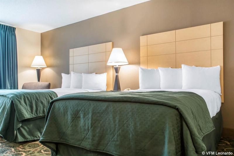 בית מלון כפרי Quality Inn Geneseo