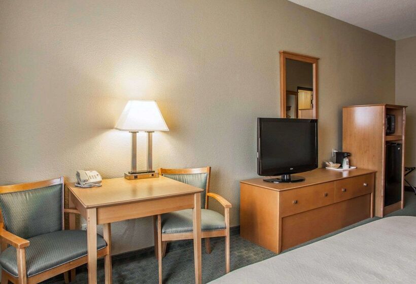 בית מלון כפרי Quality Inn Near I72 And Hwy 51