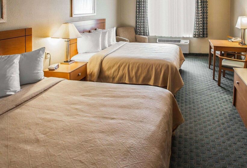 בית מלון כפרי Quality Inn Near I72 And Hwy 51