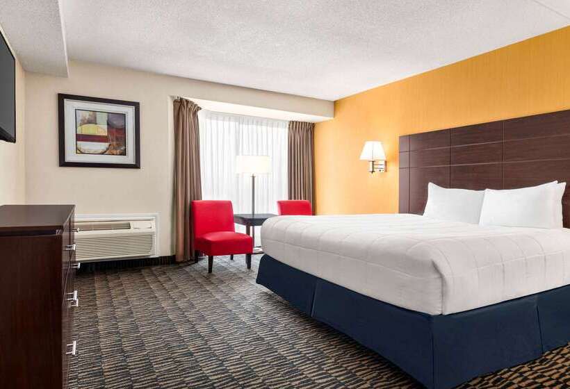 בית מלון כפרי Ramada Plaza By Wyndham Niagara Falls