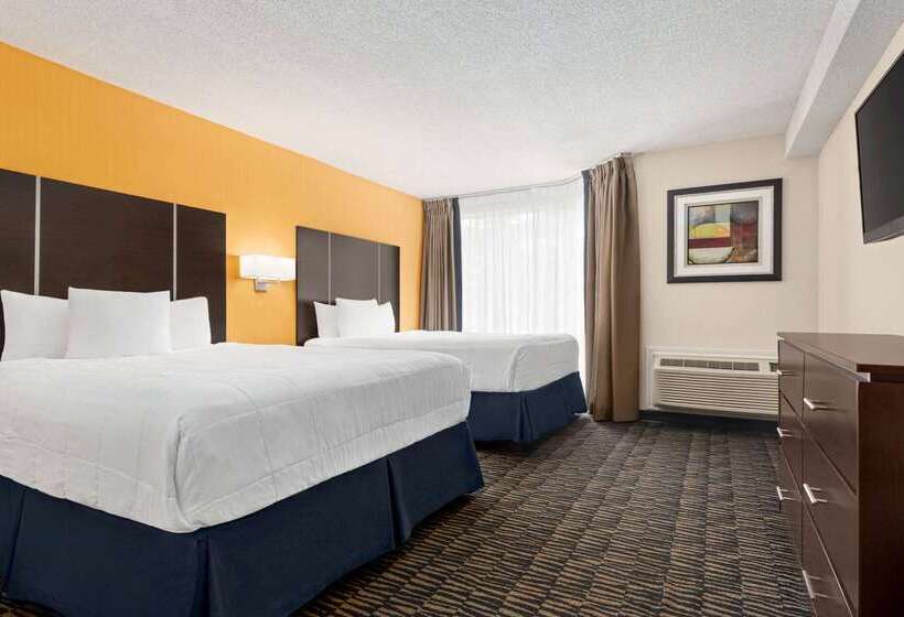 בית מלון כפרי Ramada Plaza By Wyndham Niagara Falls