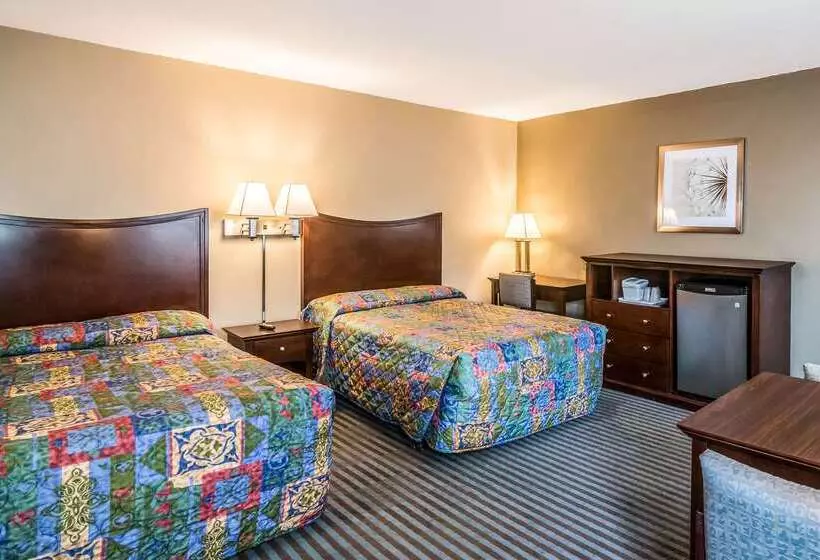 هتل Rodeway Inn Regalodge