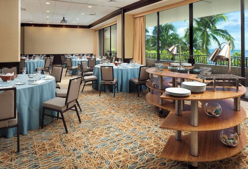 בית מלון כפרי Sheraton Waikiki Beach Resort