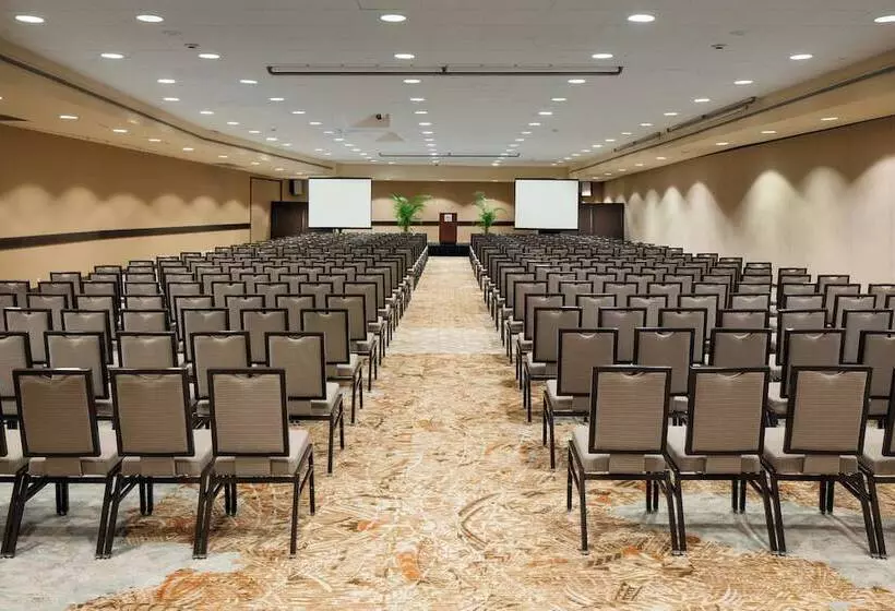 호텔 Sheraton Waikiki Beach Resort