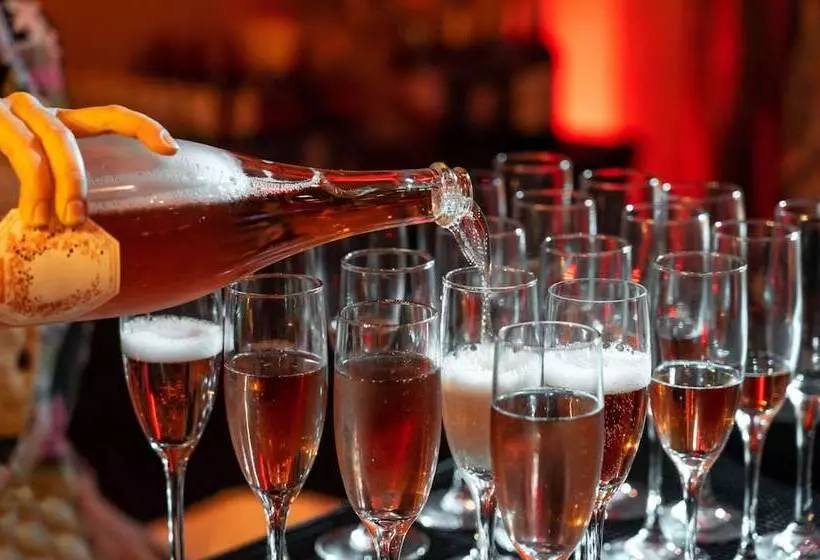 호텔 Sheraton Waikiki Beach Resort