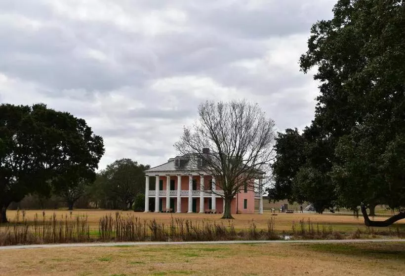 Мотель Marina Inn & Suites Chalmettenew Orleans