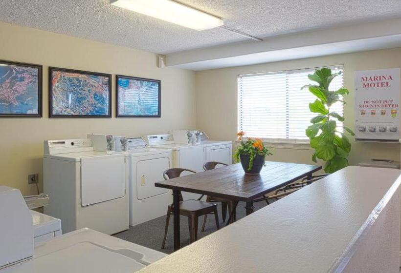 מוטל Marina Inn & Suites Chalmettenew Orleans