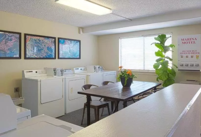 Мотель Marina Inn & Suites Chalmettenew Orleans