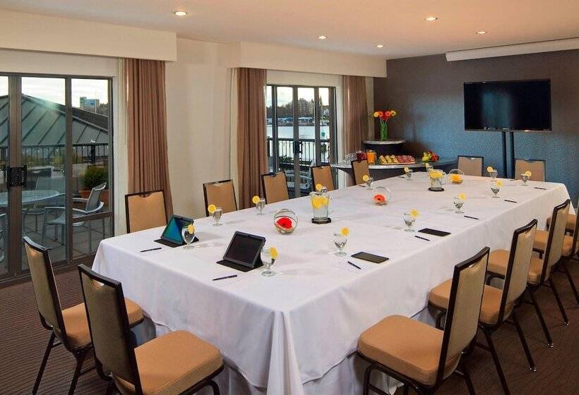 Delta Hotels By Marriott Victoria Ocean Pointe Resort