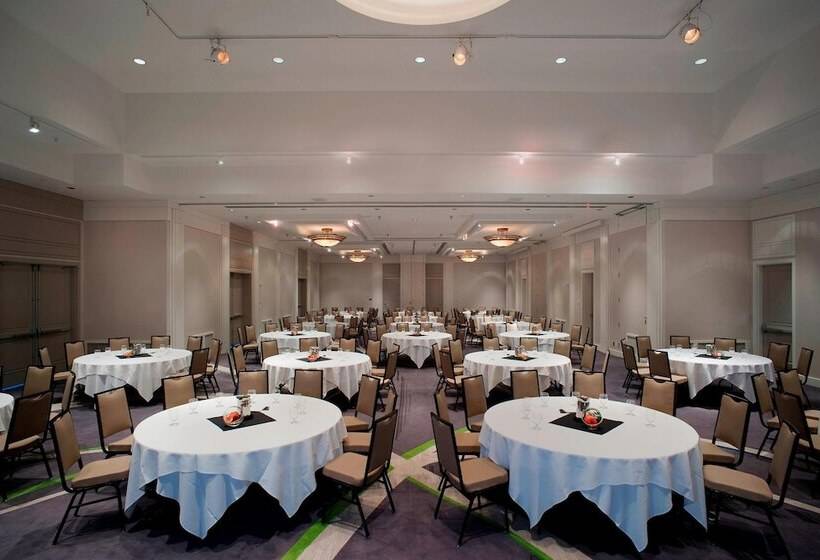 Delta Hotels By Marriott Victoria Ocean Pointe Resort