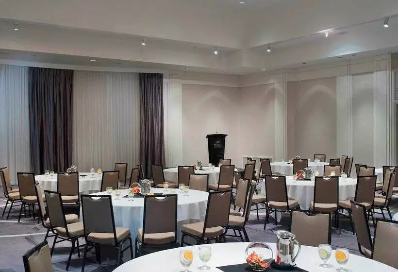 Delta Hotels By Marriott Victoria Ocean Pointe Resort