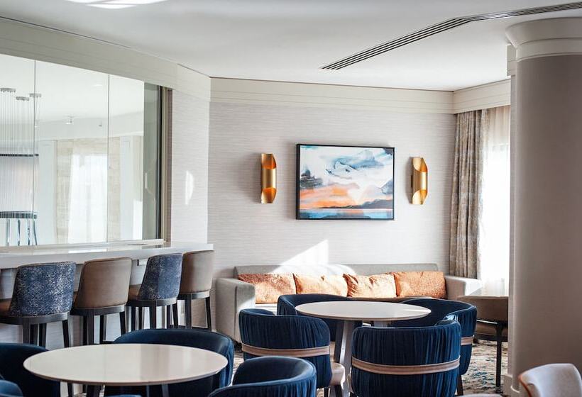 Delta Hotels By Marriott Victoria Ocean Pointe Resort