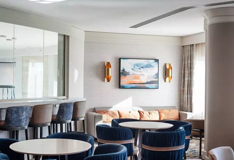 Delta Hotels By Marriott Victoria Ocean Pointe Resort