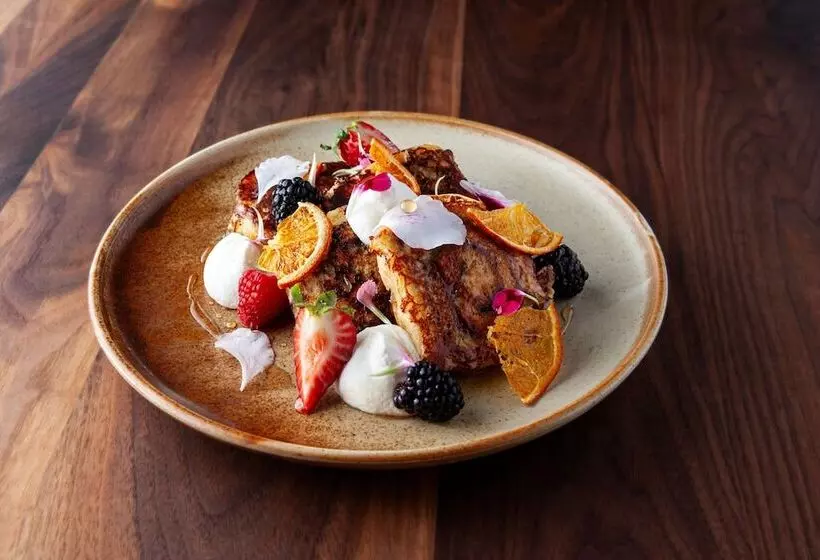 Delta Hotels By Marriott Victoria Ocean Pointe Resort