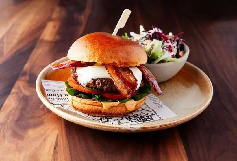 Delta Hotels By Marriott Victoria Ocean Pointe Resort