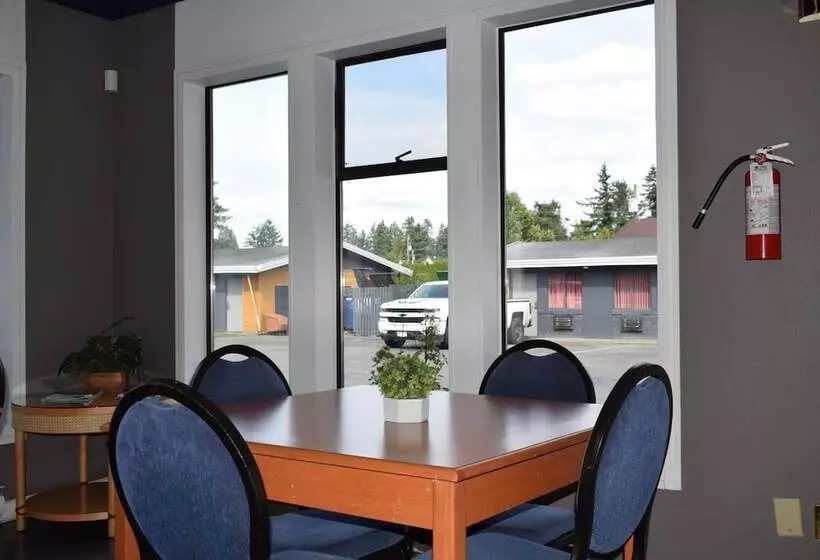 هتل Alpine Inn Abbotsford