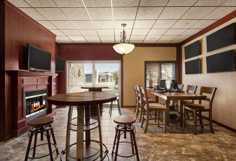 Hotel Baymont By Wyndham Mandan Bismarck Area