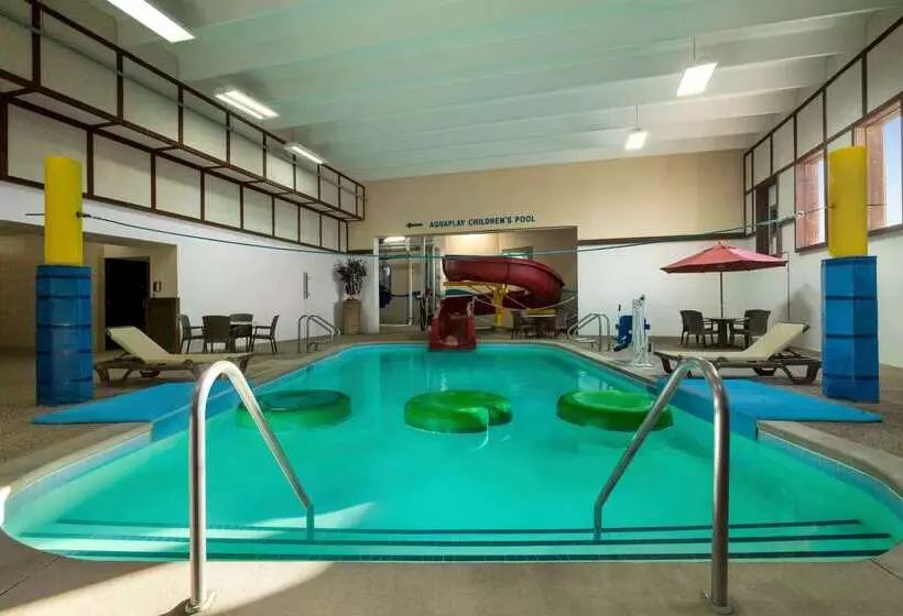 בית מלון כפרי Baymont By Wyndham Mandan Bismarck Area