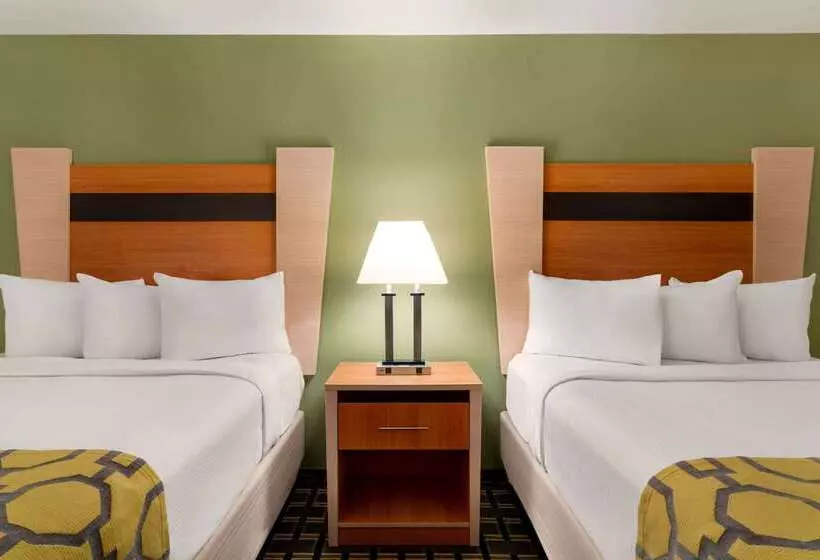 هتل Baymont By Wyndham North Dartmouth Fall River