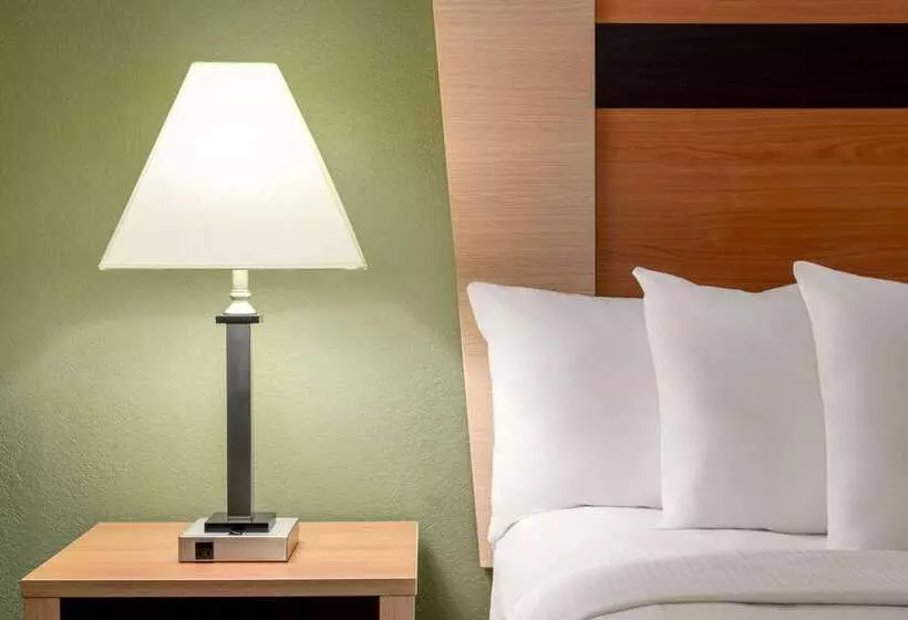 هتل Baymont By Wyndham North Dartmouth Fall River