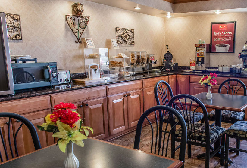 בית מלון כפרי Econo Lodge Wexford